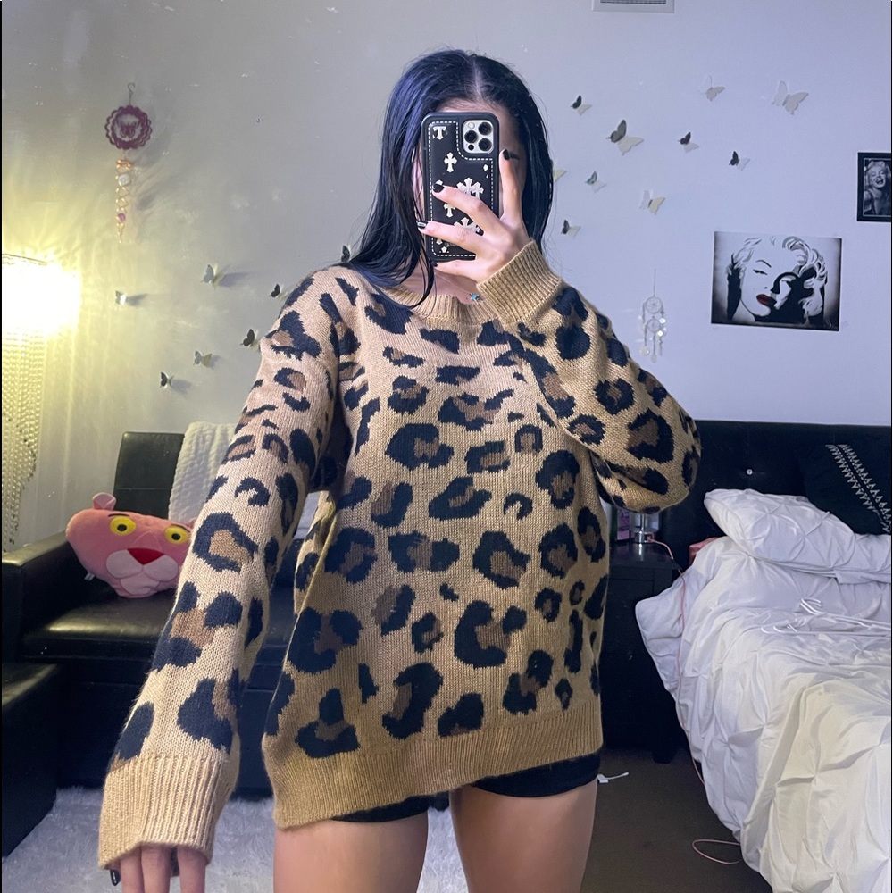 Leopard sweater